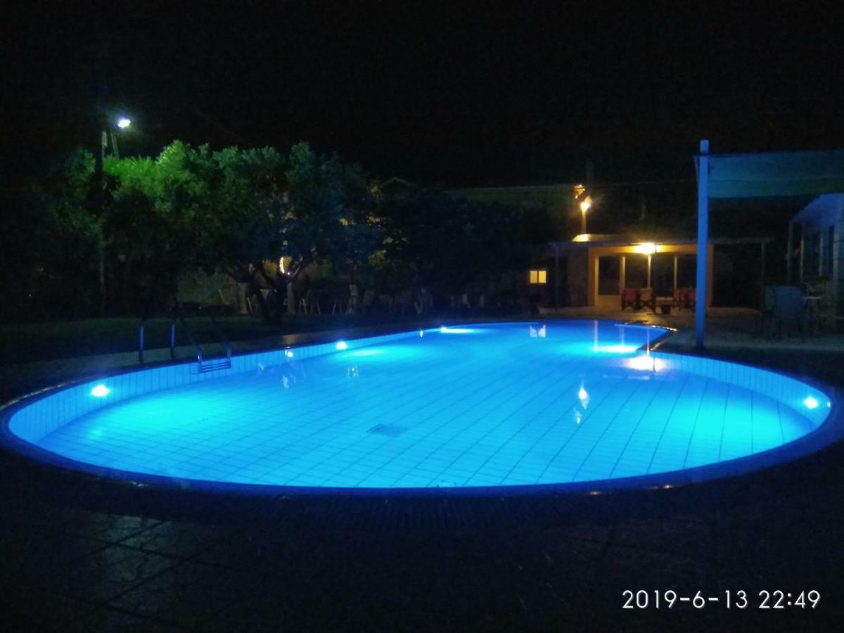 Stamatia Studios Razáta Exterior foto